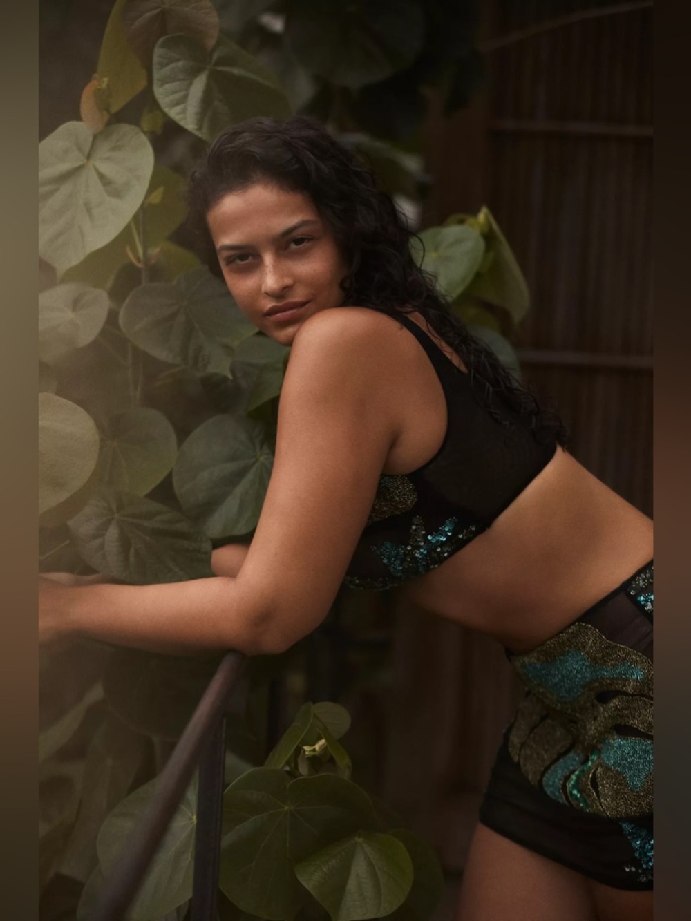 ANTHROPOLOGIE CELANDINE BEADED MESH CROP TOP IN BLACK - Picture 9 of 9